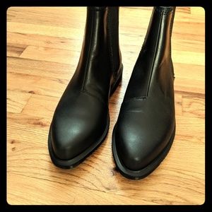 Chelsea zillow boots Dr Martens